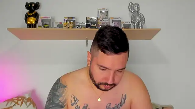 camilo restrepo21 online show from 10/30/25, 11:27