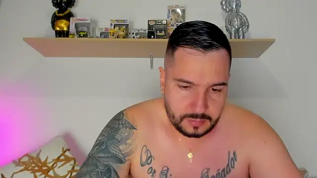 camilo restrepo21 online show from 11/11/25, 01:05