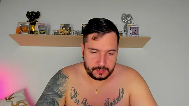 camilo restrepo21 online show from 12/17/25, 12:49