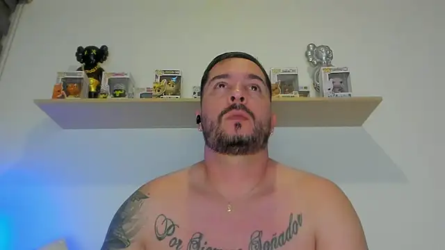 camilo restrepo21 online show from 04/13/26, 12:27