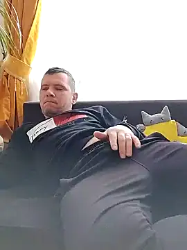 Snapshot of Lucy_1_roso chatting on 03/08/25, 07:16 Lucy 1 roso online show from 03/08/25, 07:16