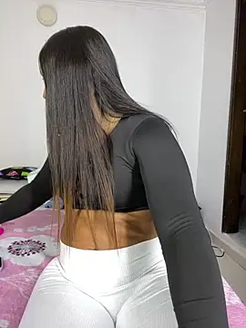 Snapshot of sandylau chatting on 06/16/26, 08:33 sandylau online show from 06/16/26, 08:33