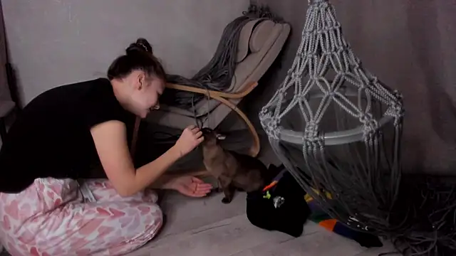 Snapshot of why_again_me chatting on 02/22/25, 06:41 why again me online show from 02/22/25, 06:41