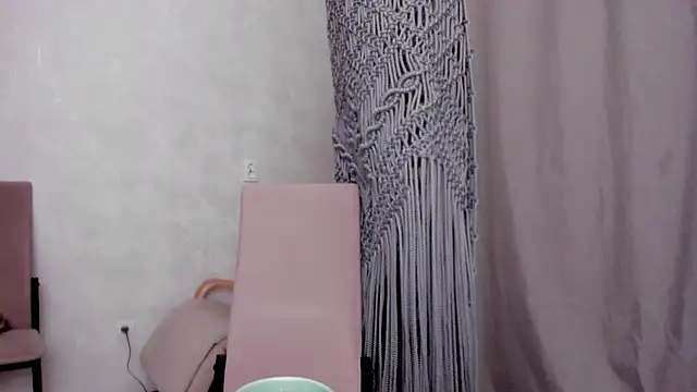 Snapshot of why_again_me chatting on 03/22/25, 08:37 why again me online show from 03/22/25, 08:37