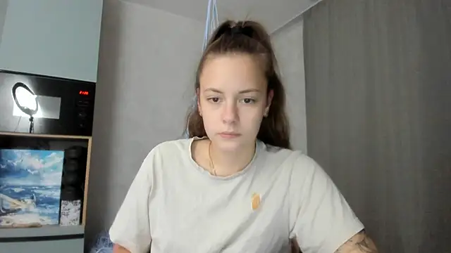 Snapshot of why_again_me chatting on 11/02/25, 06:21 why again me online show from 11/02/25, 06:21