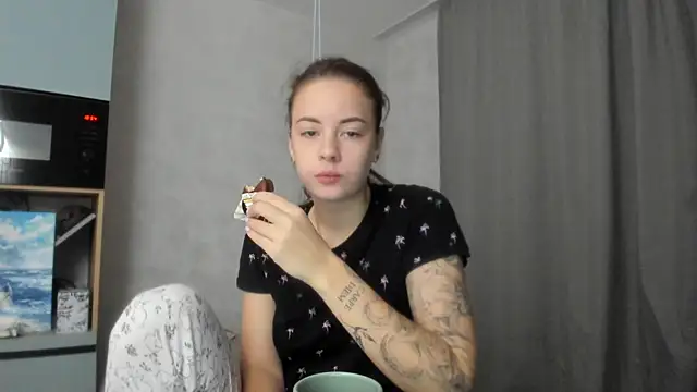 Snapshot of why_again_me chatting on 11/13/25, 03:55 why again me online show from 11/13/25, 03:55