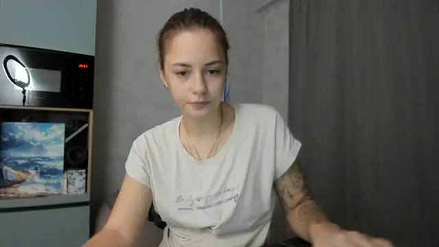 Snapshot of why_again_me chatting on 11/23/25, 05:57 why again me online show from 11/23/25, 05:57