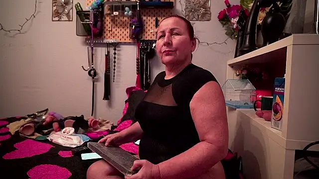 barbarah  online show from 02/15/26, 10:03