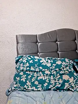 ZaidaWet online show from 10/21/25, 11:44