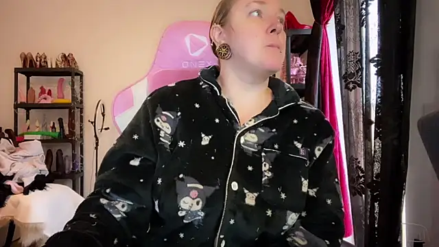 kisicaxx online show from 01/16/26, 08:40