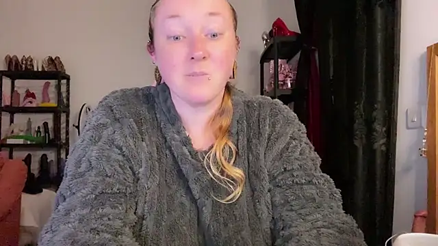 kisicaxx online show from 03/12/26, 07:09