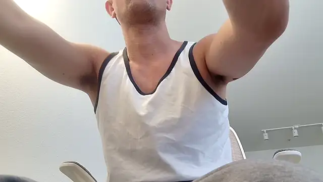 Snapshot of SebastianReiss chatting on 05/25/26, 09:32 SebastianReiss online show from 05/25/26, 09:32