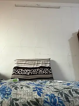 licksimmi online show from 12/16/24, 05:59