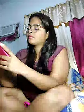 Snapshot of missmelissa_ chatting on 12/11/24, 09:19 missmelissa  online show from 12/11/24, 09:19