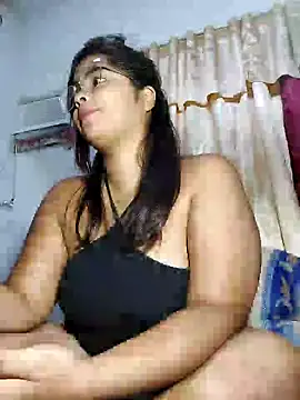 Snapshot of missmelissa_ chatting on 12/17/24, 10:55 missmelissa  online show from 12/17/24, 10:55