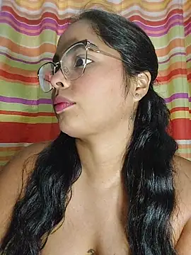 missmelissa  online show from 11/25/25, 12:05