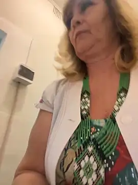 Irina2909xh online show from 09/22/25, 10:50