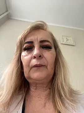 Irina2909xh online show from 10/02/25, 11:28