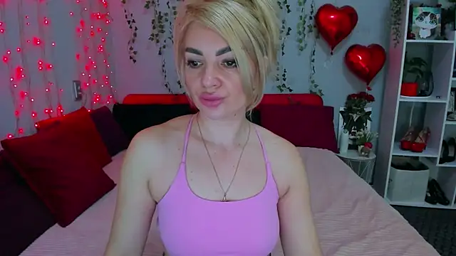 LunaBellucci online show from 03/27/26, 08:09