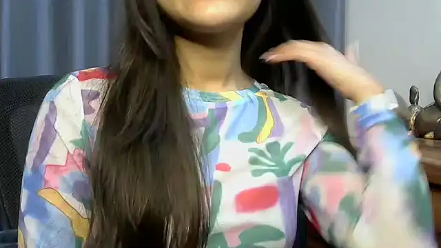 Snapshot of selen_5 chatting on 02/10/25, 06:56 selen 5 online show from 02/10/25, 06:56