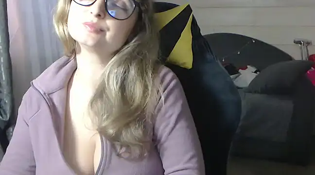 RubiLakros online show from 02/14/25, 02:23