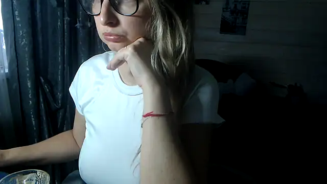 RubiLakros online show from 11/03/25, 10:49