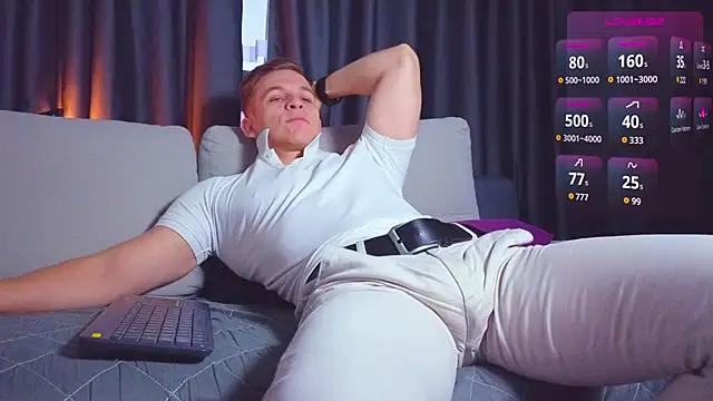 S3Xyes online show from 12/17/25, 02:01