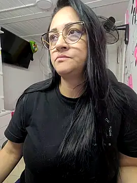 Ameliarizo online show from 04/18/26, 10:54