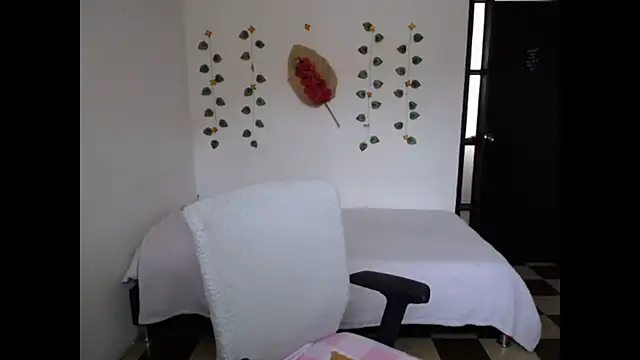 Snapshot of Sofi_5249_ chatting on 08/04/26, 03:58 Sofi 5249 online show from 08/04/26, 03:58