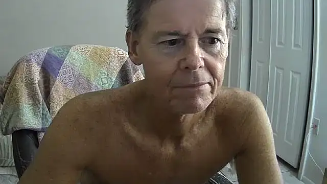 nakeedcowboi65 online show from 10/18/25, 09:32
