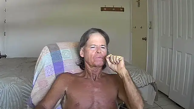 Snapshot of nakeedcowboi65 chatting on 07/20/26, 06:10 nakeedcowboi65 online show from 07/20/26, 06:10
