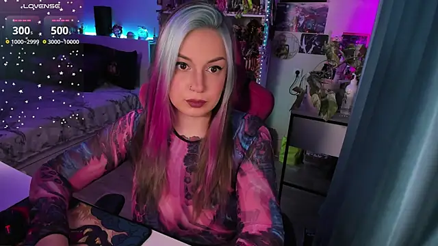 Snapshot of ChloeKohaku chatting on 01/13/25, 04:50 ChloeKohaku online show from 01/13/25, 04:50