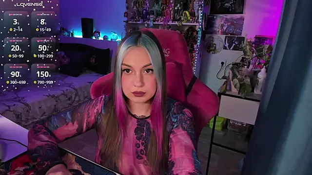 Snapshot of ChloeKohaku chatting on 01/13/25, 12:35 ChloeKohaku online show from 01/13/25, 12:35