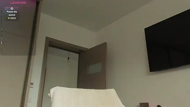 AmiraRosse online show from 11/11/25, 06:24