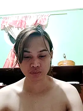 QueenSoreal online show from 11/15/25, 03:30