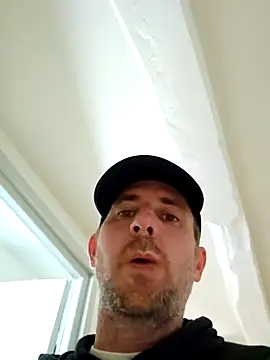 Snapshot of verylargecock chatting on 09/09/25, 11:21 verylargecock online show from 09/09/25, 11:21