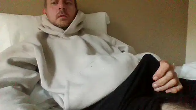 Snapshot of verylargecock chatting on 09/13/25, 06:35 verylargecock online show from 09/13/25, 06:35