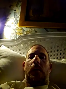 Snapshot of verylargecock chatting on 11/06/25, 11:48 verylargecock online show from 11/06/25, 11:48