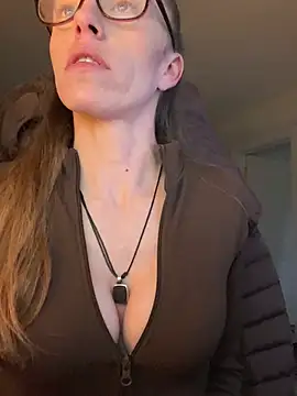 Heidi Harper online show from 02/06/25, 04:47