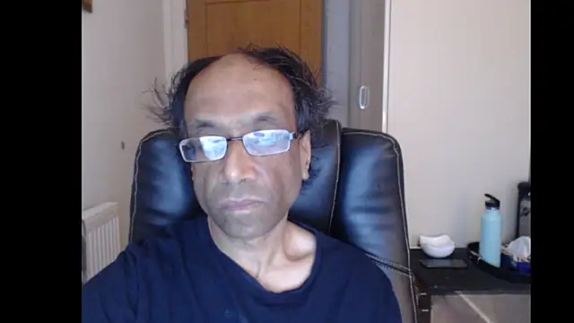 Snapshot of rauncher1 chatting on 06/05/26, 08:09 rauncher1 online show from 06/05/26, 08:09