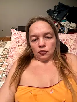 Susanel online show from 11/18/25, 08:35