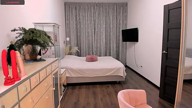 Snapshot of Bianca_lala chatting on 12/15/24, 01:00 Bianca lala online show from 12/15/24, 01:00