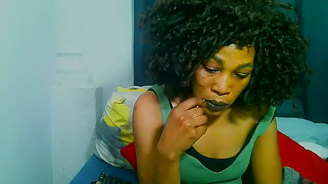 Snapshot of freaky_naughty chatting on 10/23/25, 05:23 freaky naughty online show from 10/23/25, 05:23