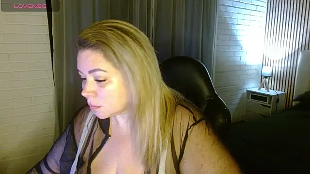 bella savati online show from 03/10/26, 10:04
