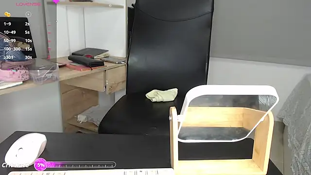 BriannaLorens online show from 11/01/25, 02:08