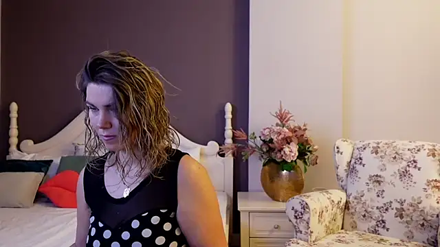 FeliciaKrige online show from 03/04/25, 10:16