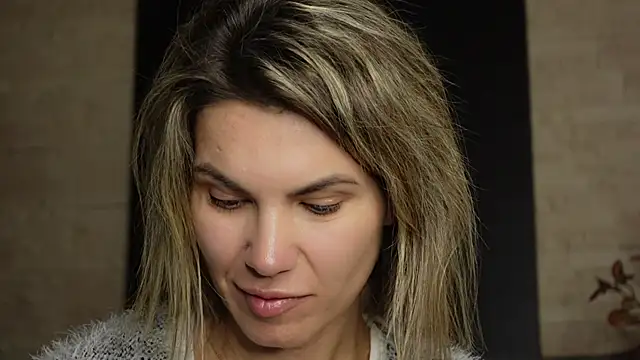 FeliciaKrige online show from 04/18/26, 07:29