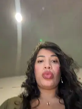 SQUIRTINGQUEEN11 online show from 11/30/25, 02:04