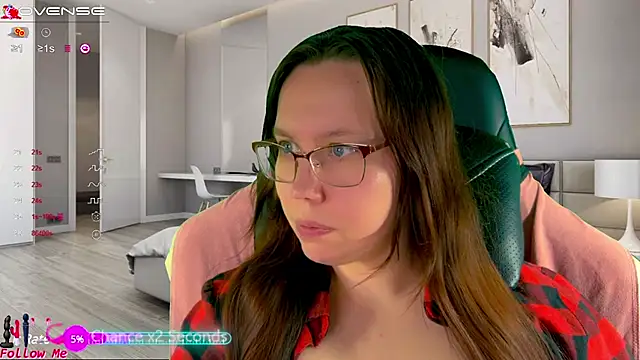 Snapshot of Victoria_Romans chatting on 01/19/25, 01:32 Victoria Romans online show from 01/19/25, 01:32