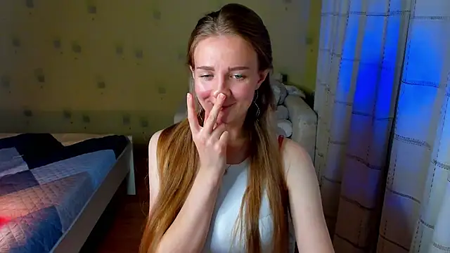 SweetMilkis online show from 09/30/25, 08:25